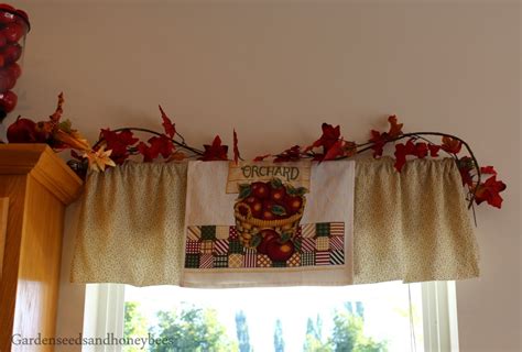 Fall Apple Decor - Garden Seeds and Honey Bees