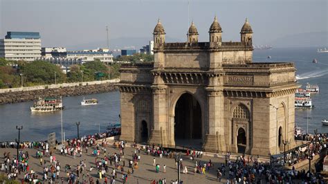 Chhatrapati Shivaji Terminus - History, Timings, Architecture, Timings | Adotrip