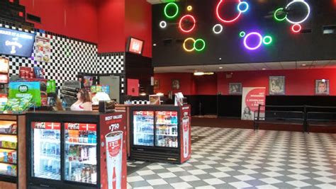 Movie Theater «Cinemark Movies 8», reviews and photos, 359 Park Marina ...