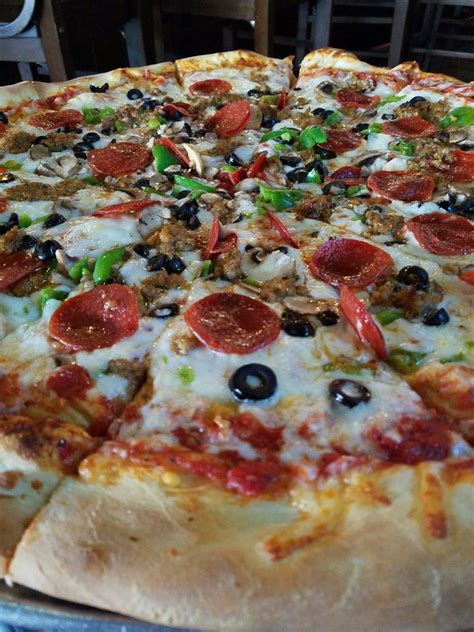 Momo’s Pizza - Market Street - 54 Photos & 61 Reviews - Pizza - 1410 Market St, Tallahassee, FL ...