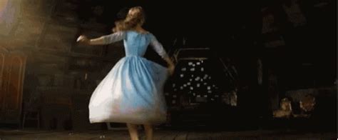 Cinderella Spin GIF - Cinderella Spin Spinning - Discover & Share GIFs