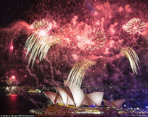 Spectacular Sydney Opera House fireworks display concludes Australia Day | Daily Mail Online