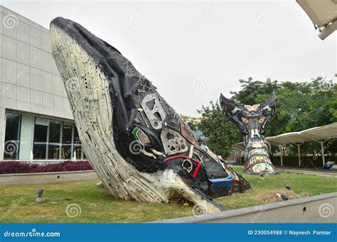 Whale Sculpture at Aquatic Gallery, Science City, Ahmedabad Editorial ...