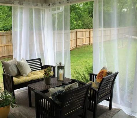 How to Easily Hang Curtains on Your Balcony – Small Balcony Design