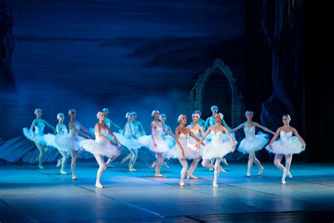 3840x2563 / artist, ballerina, ballet, classic, dance, elegance, lake ...