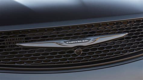 Chrysler Recalls 2017 Pacifica, Hybrid Not Affected - autoevolution