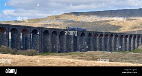 Local train on the Settle & Carlisle Railway, Ribblehead, North Yorkshire, northern England, UK ...