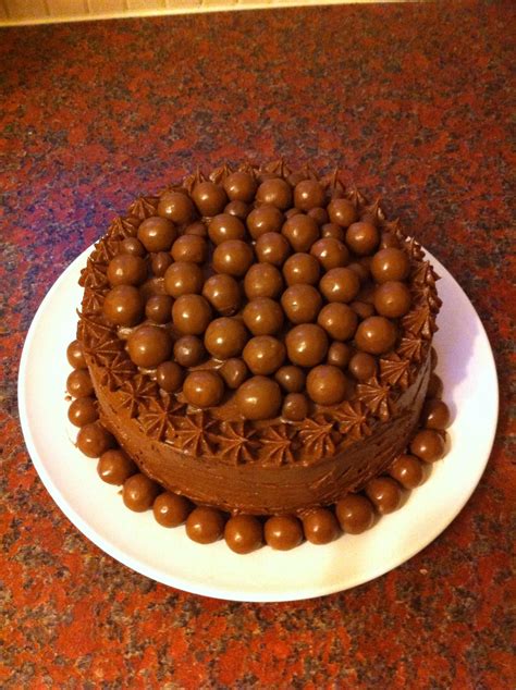 Maltesers chocolate cake | Amazing cakes, Cake creations, Ice cream cake