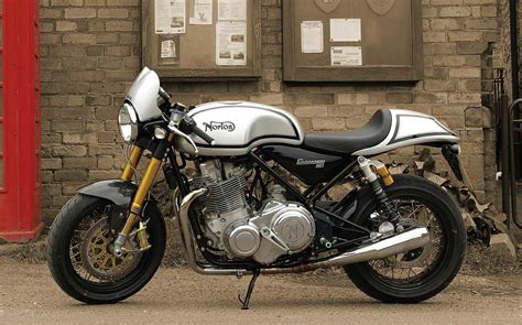 Norton Commando 961 cafe racer