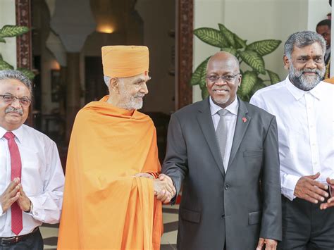 Param Pujya Mahant Swami Maharaj Meets President of Tanzania, HE John ...