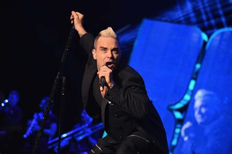 Robbie Williams announces one-off Christmas show at Wembley Arena: How ...