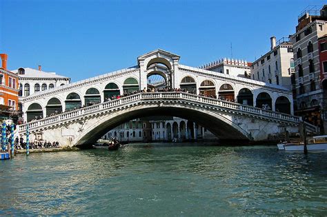 The Story of Rialto’s Bridge – Welcome Venice