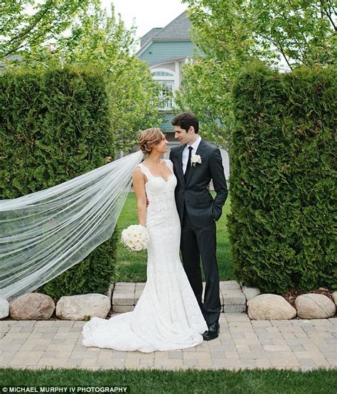 GMA meteorologist marries NBC anchor on a 'perfect day' | Beachfront weddings, Wedding ...