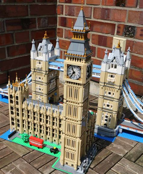 Lego Creator Big Ben (10253) und Tower Bridge (10214) im Zusammenspiel ...