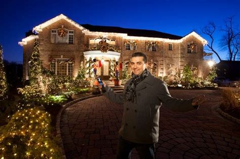 Buddy Valastro opts for state-of-the-art Christmas decorations