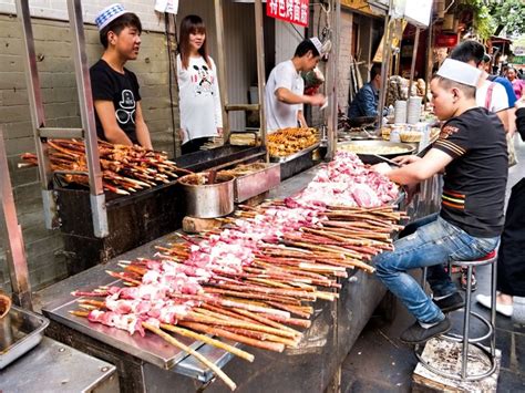 Chuan, Sate Domba yang Populer Sebagai Jajanan Kaki Lima di China