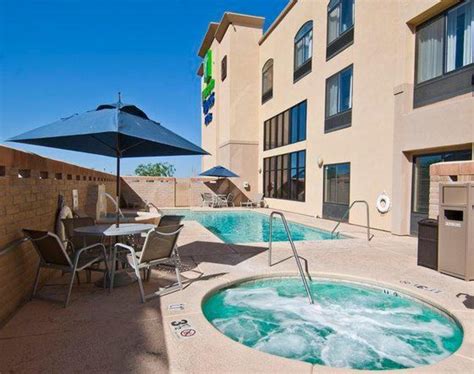 HOLIDAY INN EXPRESS AND SUITES ORO VALLEY-TUCSON NORTH Hotel (Oro ...