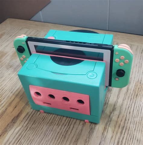 Cette Nintendo Switch se dock dans une vraie GameCube