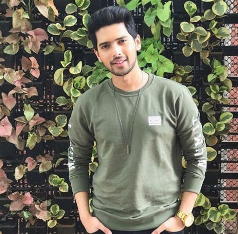 Armaan Malik Wiki, Age, Girlfriend, Wife, Family, Biography - WikiBio