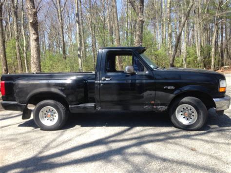 1993 Ford F150 Flareside pickup truck