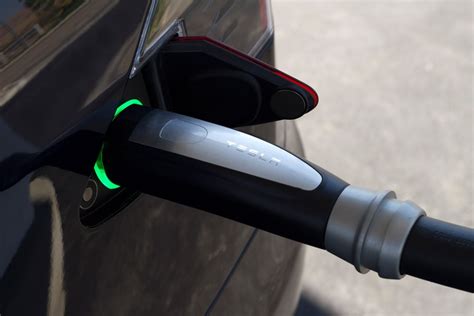 Tesla confirms bidirectional charging coming by 2025, but Musk says it’s ‘inconvenient ...