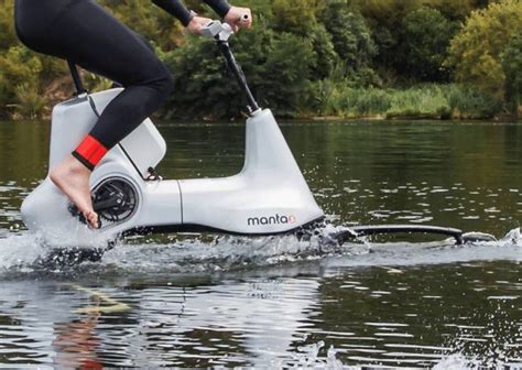 Manta5 Hydrofoil Bike | WordlessTech | Bike, Hydro bikes, Electric boat