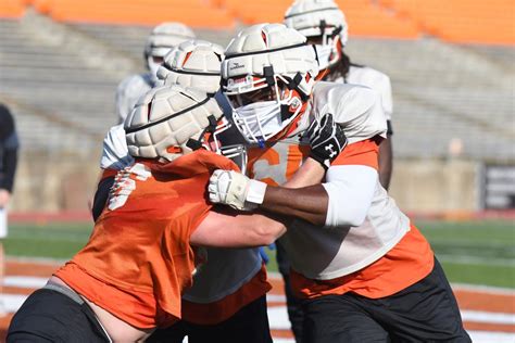 IN PHOTOS: SHSU football's first padded practice of fall | Multimedia | itemonline.com