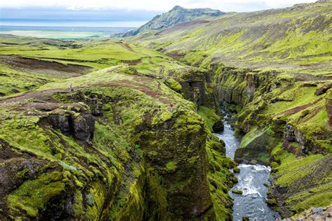 Skógafoss and the Amazing Waterfall Way Hike | Earth Trekkers