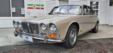 1970 Jaguar XJ6 Series One - Waimak Classic Cars