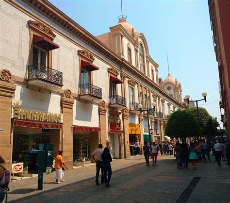 Andador en el Centro Histórico de León. #leon #guanajuato #mexico | Mexico, Places, To go