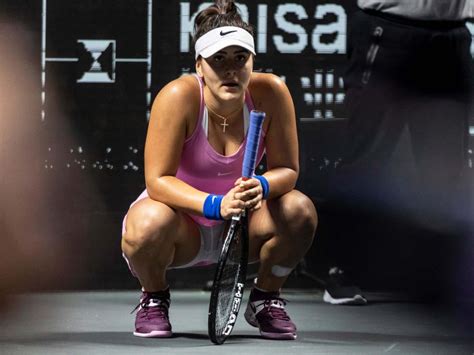 WTA Finals results: Bianca Andreescu loses to Simona Halep | The Independent | The Independent