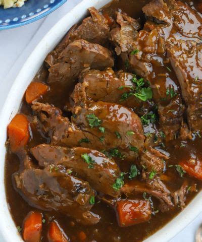 Slow cooker beef joint with rich gravy – Artofit