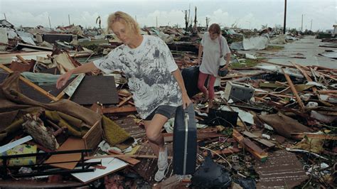 Hurricane Andrew: Through the Lens of a Journalist – NBC 6 South Florida