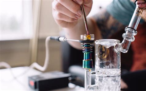 Dabbing 101: What is Cannabis Dabbing and How Do Dabs Work?