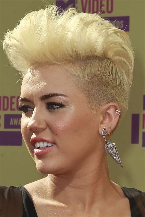 Miley Cyrus Hairstyles at MTV VMA's 2012 | Trends Hairstyles