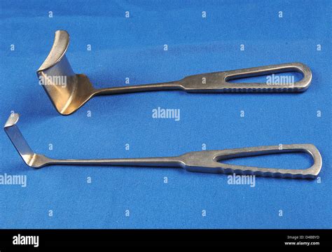 Bladder Retractor