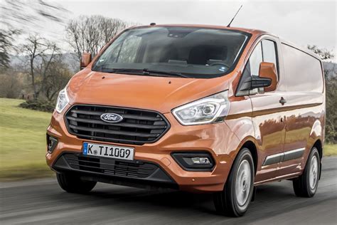 New Ford Transit Custom for 2018 – info and pictures of facelift for UK’s bestselling van | Parkers