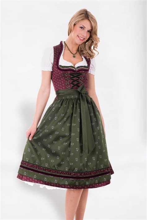 Traditional German Dirndls - Oktoberfest Outfits (With images ...