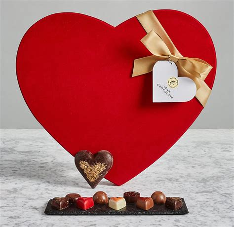 16 Best Heart Chocolate Boxes For Valentine's Day 2019 | Chocolatier.co.uk