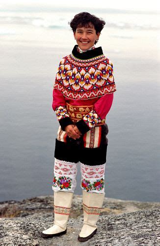 Pin by Judy Tompkins on Coś do noszenia | Traditional outfits, Costumes around the world, Folk ...