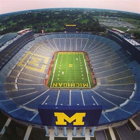 The Big House, Ann Arbor. The biggest stadium in the entire country, (all sports). (With images ...