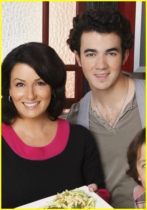 jonas with their mom - The Jonas Brothers Photo (5760623) - Fanpop