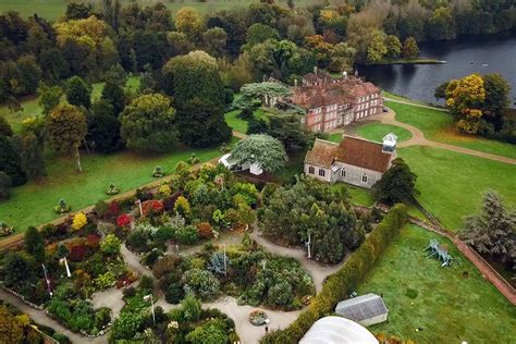 Beautiful open gardens to visit in the UK | Public gardens /RHS Gardening