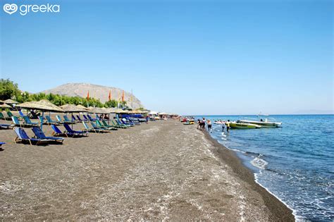 Santorini Perivolos Beach: Photos, Map | Greeka