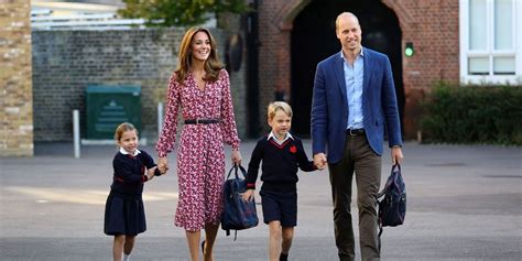 Kate Middleton And Prince William Unveil A Family Photo With Their Three Children, Internet ...