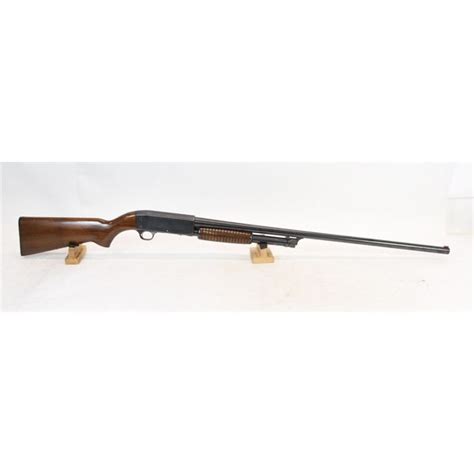 Ithaca Model 37 Featherlight Shotgun - Landsborough Auctions