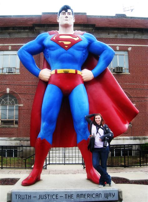 Giant Superman Statue in Metropolis | Roadside Attractions in Illinois ...