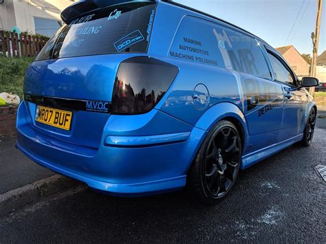 6 x Modified Vauxhall Astra Mk5 Vans