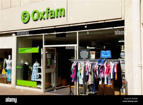 Oxfam charity shop in Burleigh street, Cambridge England UK Stock Photo: 24788635 - Alamy