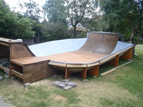 My Backyard Skate Bowl - YouTube